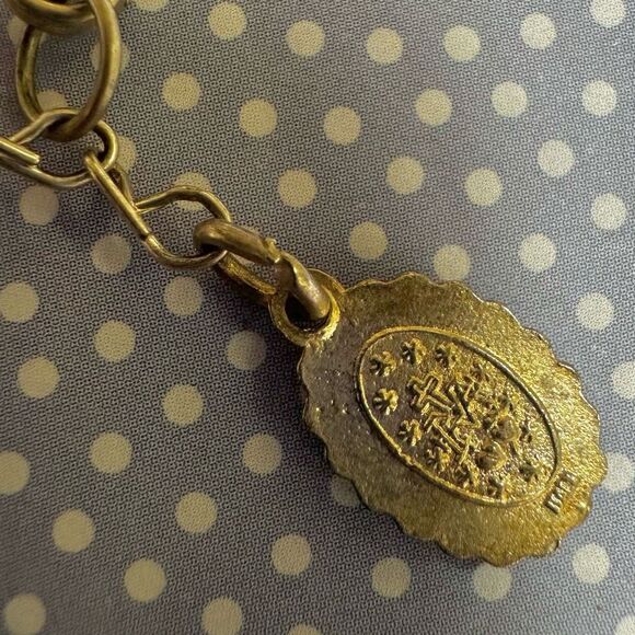 Pink Swarovski crystal religious charm bracelet - Picture 6 of 12